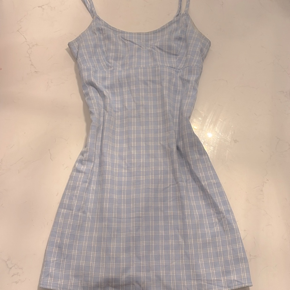 Brandy Melville—
Tie back blue plaid short dress